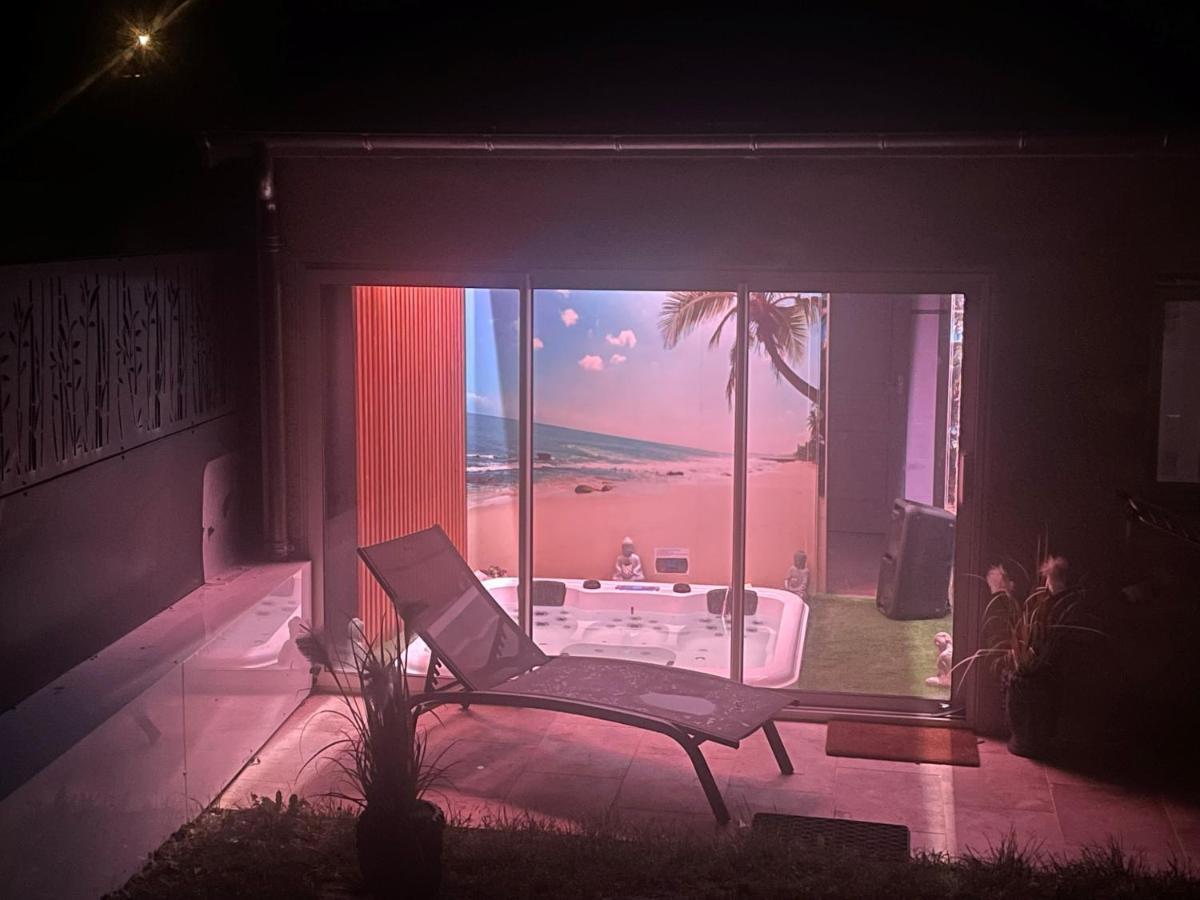 Domerat Le Miroir 빌라 외부 사진